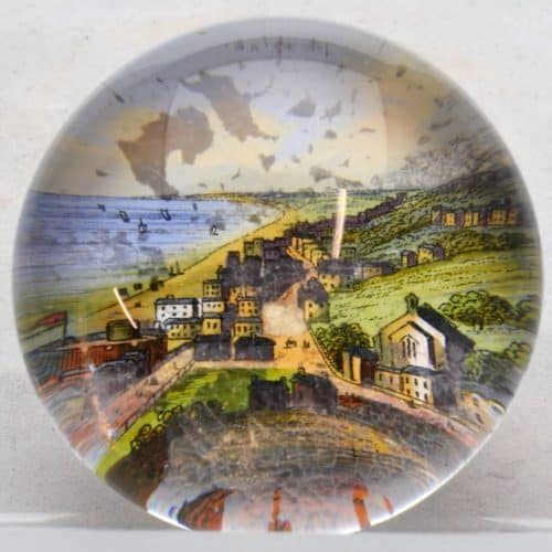 Seaside holidays 17 F2616 Paperweight containing a picture of Sandgate